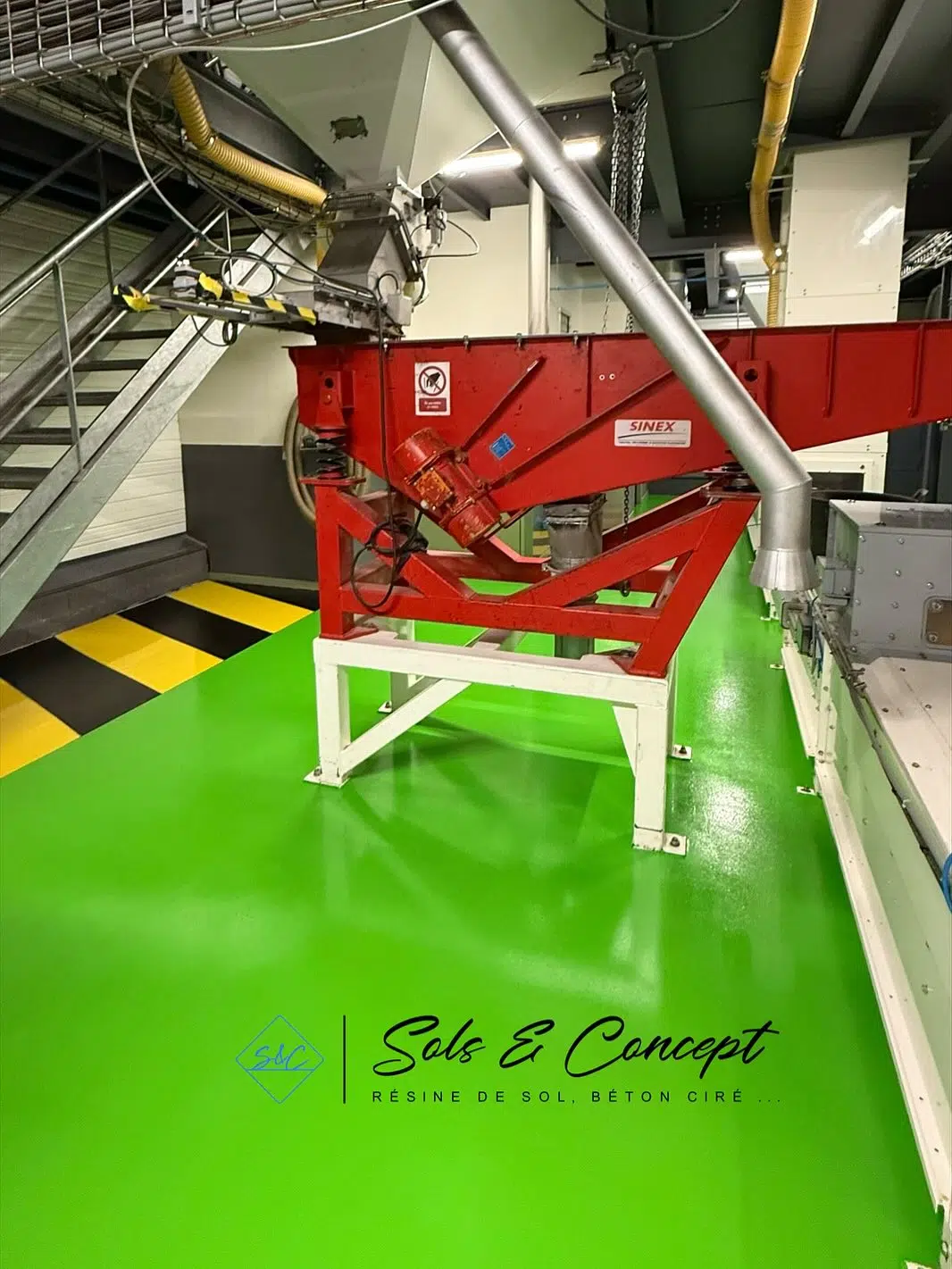Réalisation d’un sol en résine époxy dans une usine de fabrication de croquettes
